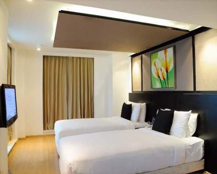 Davanam Sarovar Portico Suites Бенґалуру Екстер'єр фото